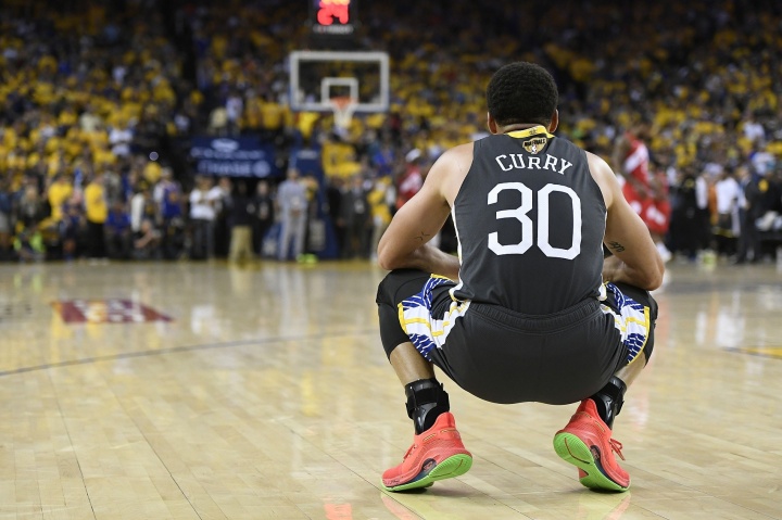 九游娱乐-得多难受💔库里已同场目睹了两名队友遭遇十字韧带大伤赛季报销